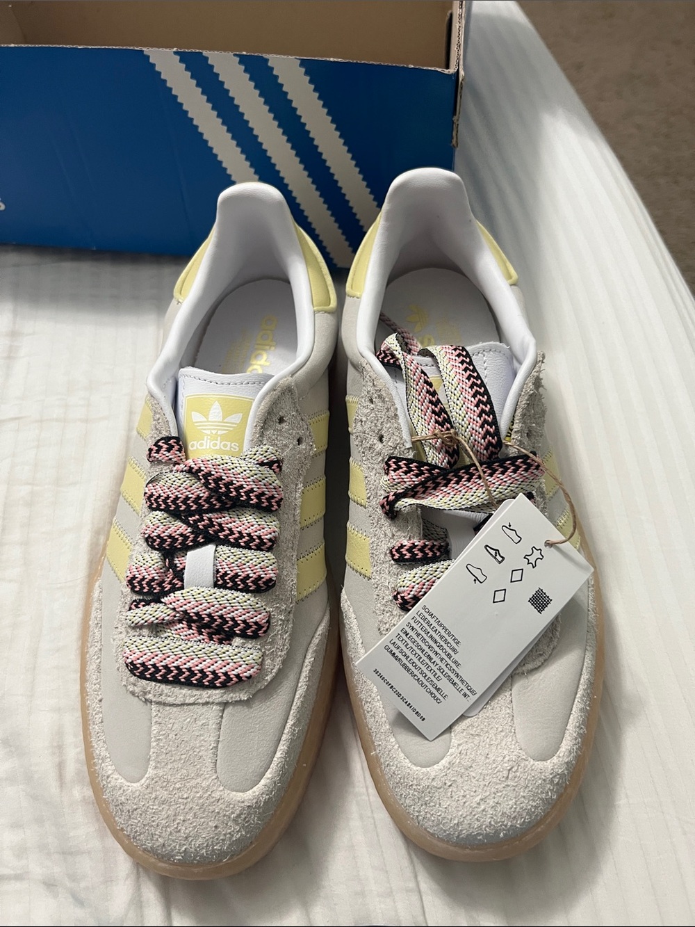 adidas Originals Sambae W in White/Green/Gray - Picture 2 of 6